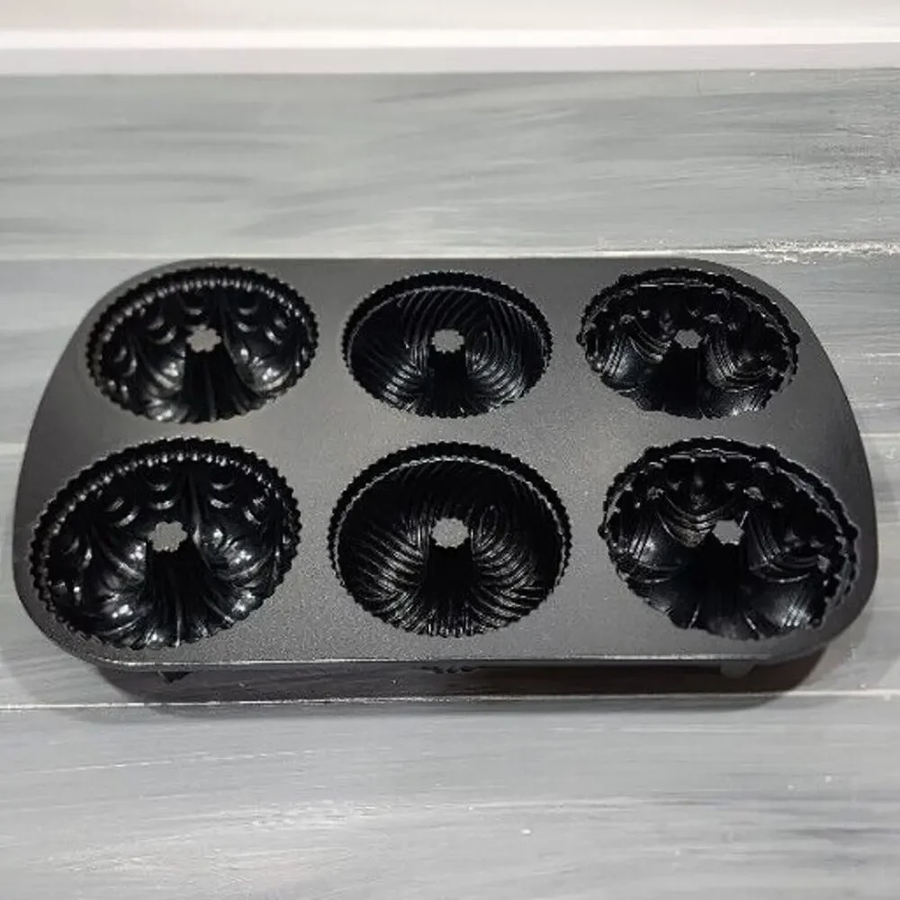 NORDIC WARE 6 Cup Mini Bundt Cake Pan Heavy Cast Aluminum
